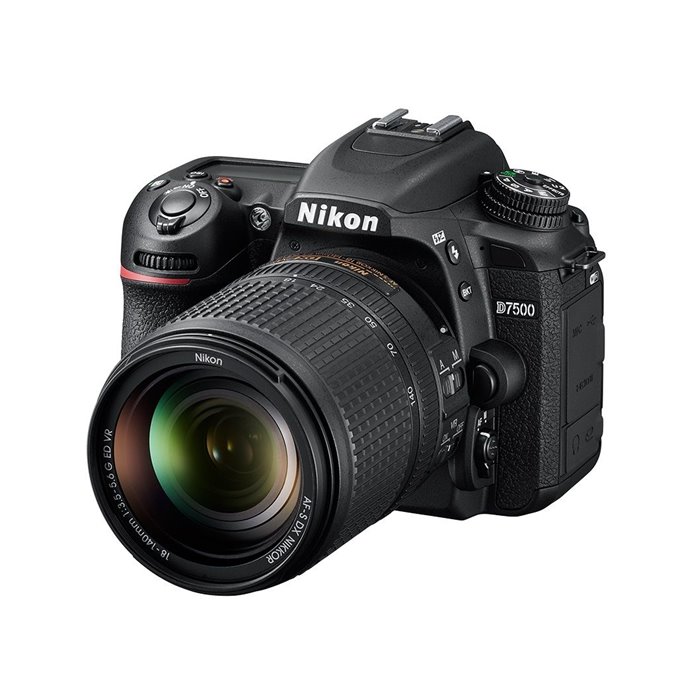 Fotocamera Nikon D7500 kit obiettivo 18-140mm f/3.5-5.6G PRONTA CONSEGNA