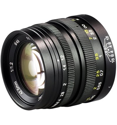 Obiettivo Zhongyi Mitakon 42.5mm f/1.2 per fotocamere M4/3